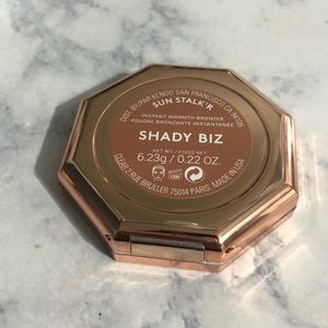 Fenty Beauty Makeup - Fenty full Size bronzer shady biz Fenty Beauty Makeup - Fenty full Size bronzer shady biz
